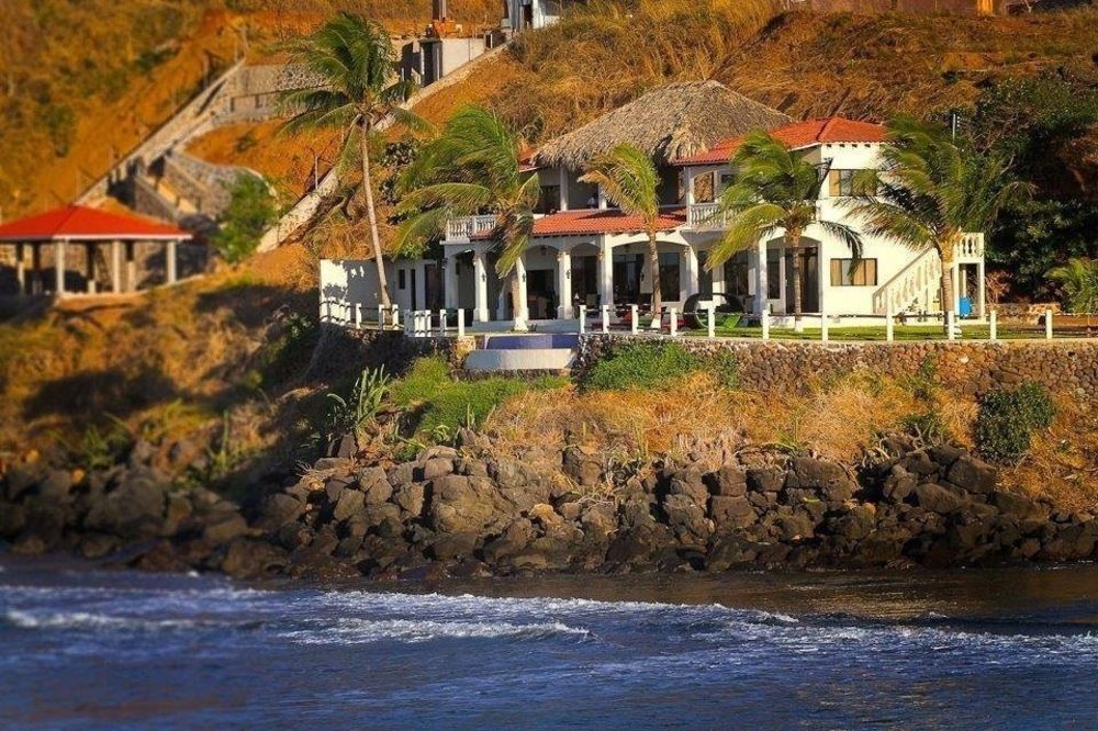 Vista Las Olas Resort El Cuco Exterior photo